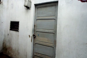 Khởi tố hung thủ sát hại bạn gái trong phòng trọ