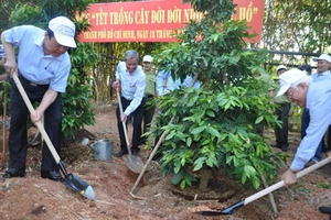 TP.HCM phát động "Tết trồng cây đời đời nhớ ơn Bác"