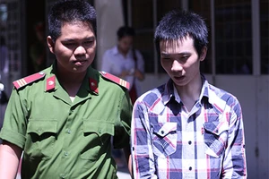 Ra tay giết người vì gái