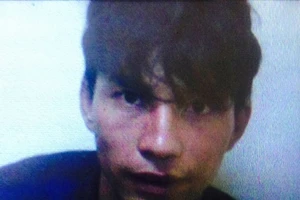 Giở trò với bé gái 14 tuổi rồi trốn trong căn nhà hoang