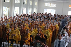 Tăng ni, Phật tử Đà Nẵng yêu cầu Trung Quốc rút giàn khoan ra khỏi biển Việt Nam