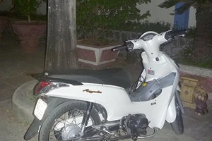 Lừa bạn thân lấy xe mang đi cầm