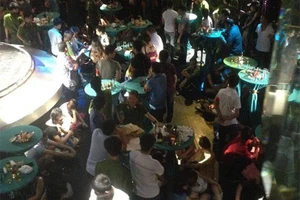 Đột kích New Square, tạm giữ 76 người dương tính với ma túy