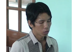 2 cặp tình nhân bị gí mã tấu cướp tài sản ngoài bờ kè