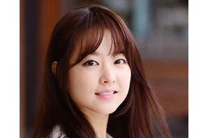 Ngôi sao phim 'Ông ngoại tuổi 30' đến Việt Nam