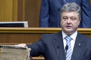 Tổng thống Ukraine thề không thỏa hiệp với Nga về Crime
