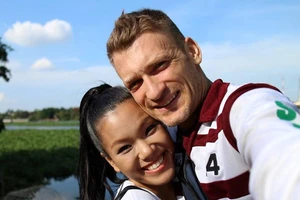 Ca sĩ Phương Vy lần đầu tiên khoe bạn trai ngoại quốc