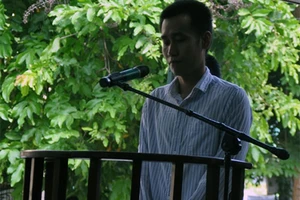 Cướp giật lấy tiền mua sữa cho con