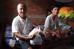 Vụ “Hóa chất gây hại dọc bờ biển Bến Tre”: Em Vũ đã được bồi thường