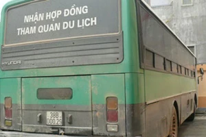 Tháo ruột xe khách lập “sòng” bạc di dộng, lãnh 18 tháng tù