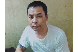 Cảnh sát truy đuổi gần 1km trong nội thành bắt xe chở ma túy