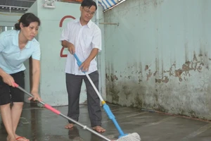 Vợ chồng giảng viên 8 năm cho thí sinh ở trọ đi thi