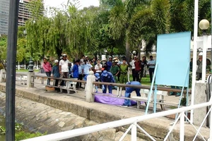 Một cụ bà có đeo vòng cẩm thạch chết trôi gần Bến Bạch Đằng