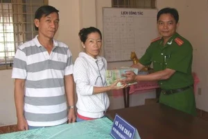 Giả giấy tờ, người giúp việc trộm hơn 800 triệu đồng