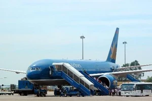 Phát hiện hành khách Trung Quốc ăn cắp 5.000 USD trên máy bay