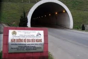 Tiếp tục thu phí hầm đường bộ Đèo Ngang