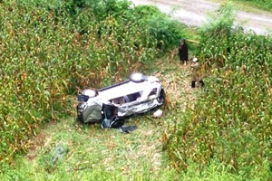 Xe cán bộ biên phòng lao xuống đèo, 1 người chết