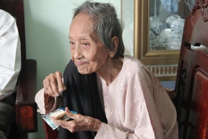 Cụ bà 121 tuổi lập kỷ lục người cao tuổi nhất Việt Nam