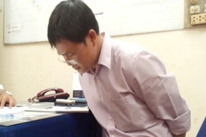 Cán bộ thuế ép doanh nghiệp sai phạm chi tiền hối lộ