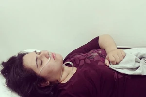 Cô gái lai ở X Factor nhập viện ngay trước đêm liveshow