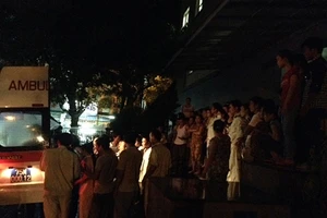 Cháu bé tử vong, người nhà lại bao vây bệnh viện