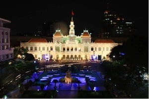 Sân bay trong trụ sở UBND: Lãnh đạo TP.HCM không hay biết