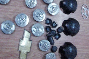 Nhóm 9X chuyên trộm logo xế hộp ở Đà Nẵng