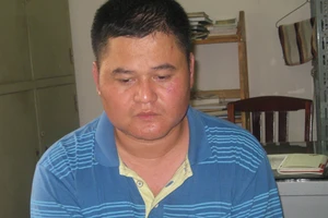 Đột kích khách sạn bắt 'trùm' lừa đảo người nước ngoài