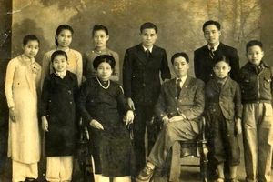 Chuyện một gia đình trí thức dấn thân