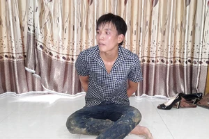 Đâm chết vợ tại cổng bến xe Đức Long Gia Lai