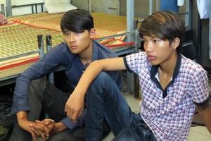 Bắt hai nghi phạm cướp giật, chém cảnh sát 113