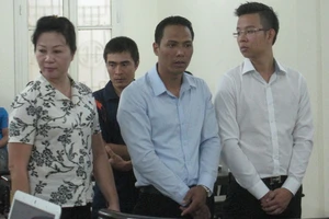 Vu khống cán bộ Bộ Công thương ăn 'quỵt' bị phạt 15 tháng tù