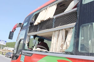 Điều tra vụ nổ loa gửi trên xe khách làm 3 người bị thương nặng