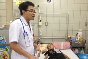 Kỳ tích cứu sống cháu bé bị áp xe não không cần phẫu thuật