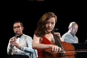 'Hướng về Hà Nội' lấy nước mắt khán giả