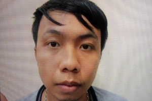 Tú ông 9x kiếm tiền khủng từ 'hot girl' bán dâm