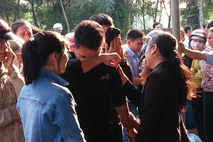 6 bị cáo đánh chết kẻ nghi trộm chó được hơn 100 người tiễn vào tù