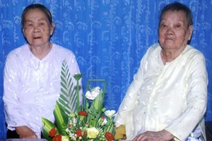 Hai chị em cao tuổi nhất Việt Nam