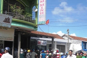 Nghe tin đồn nhảm, dân đổ xô đi bán vàng