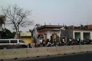 Bé trai 5 tuổi bị xe công nông cán tử vong