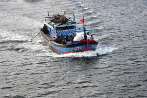 Hai tàu cá bị chìm, nhiều ngư dân gặp nạn trên biển