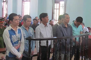 Thiếu nợ 300 nghìn đồng, chém cả chủ nợ và người can ngăn