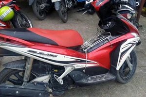 Xe 'gian' đeo biển giả bị cảnh sát giao thông 'lật tẩy'