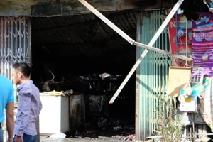 Cháy cửa hàng tạp hóa, một người chết, bốn bị thương