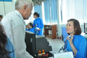 Vé tàu Tết hết sạch sau vài giờ mở bán