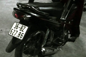 Mang xe trộm cắp đi bán, đụng ngay 141