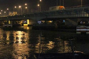 Một cô gái nhảy xuống sông mất tích