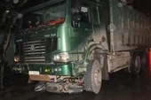 Tạm giữ tài xế vụ ba thanh niên tử vong sau khi tông vào xe tải