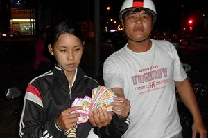 Bắt cô gái chuyên lừa đảo lấy vé số của người nghèo