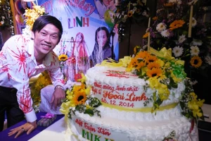 Hoài Linh xúc động mừng sinh nhật thứ 46